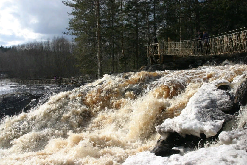 Водопад Ахинкоски (Рускеальские водопады)